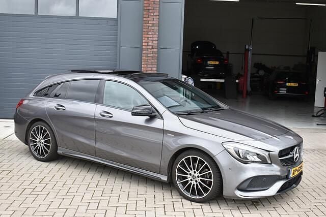 Grijs Gebruikt 2018 Mercedes 200 AMG Stationwagen | € 18.500 (Duur) - Afbeelding 1/4