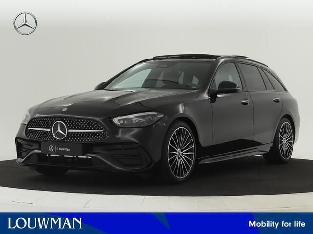 Zwart, metallic lak Nieuw 2024 Mercedes C180 AMG line Plus Stationwagen | € 71.351 (Iets duurder) - Afbeelding 1/4