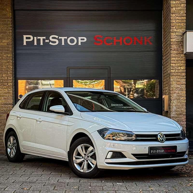 Wit Gebruikt 2018 VW Polo Business Hatchback | € 13.499 (Goede deal) - Afbeelding 1/4
