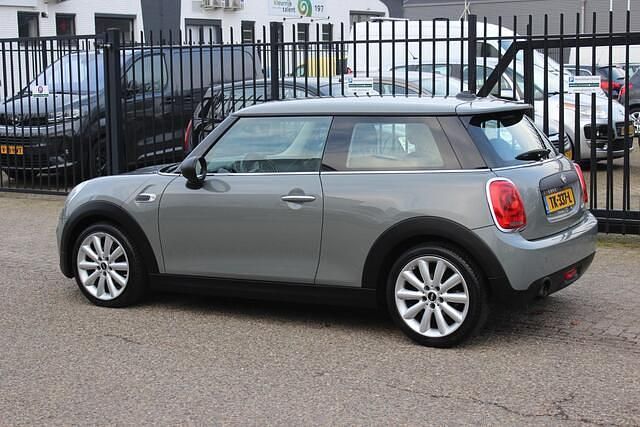 Occasion Mini ONE Salt 75 PK (55 kW) 2018 Grijs Hatchback