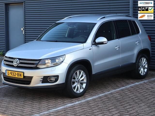 Grijs Gebruikt 2016 VW Tiguan R-line Edition SUV | € 15.599 (Super prijs) - Afbeelding 1/4