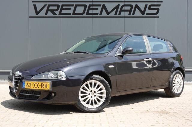 Zwart Gebruikt 2007 Alfa Romeo 147 Business Hatchback | € 950 (Super prijs) - Afbeelding 1/4