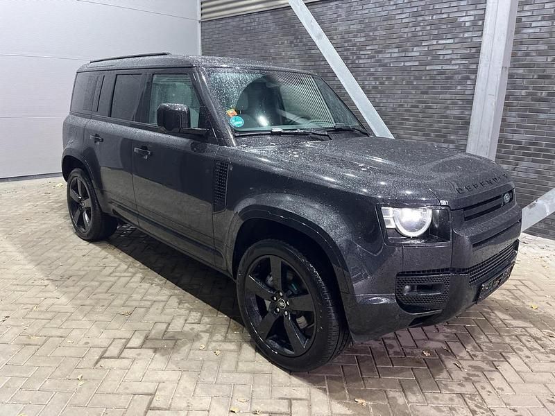 Zwart Gebruikt 2025 Land Rover Defender Black Edition SUV | € 98.700 (Eerlijke prijs) - Afbeelding 1/1