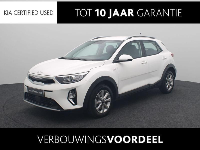 Wit Gebruikt 2022 Kia Stonic SUV | € 18.940 (Eerlijke prijs) - Afbeelding 1/4
