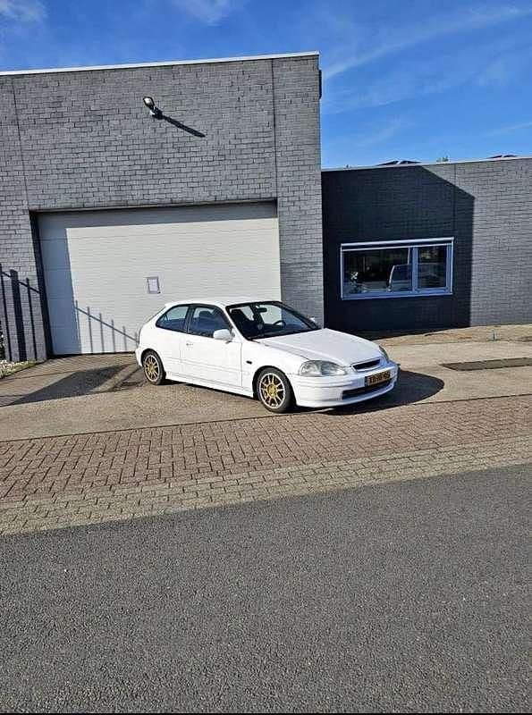 Wit Gebruikt 1998 Honda Civic Coupé | € 2.600 - Afbeelding 1/4