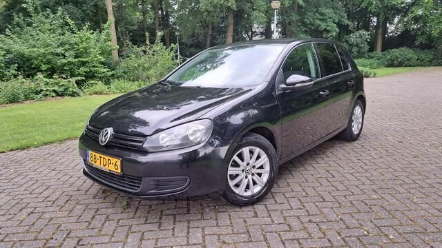Zwart Gebruikt 2012 VW Golf VII Highline Hatchback | € 5.449 (Iets duurder) - Afbeelding 1/4