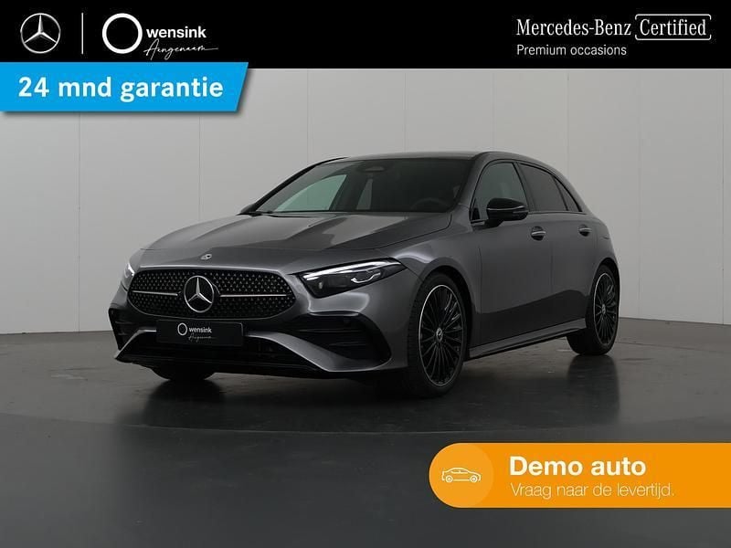 Grijs Gebruikt 2025 Mercedes A180 Business Hatchback | € 46.750 - Afbeelding 1/4