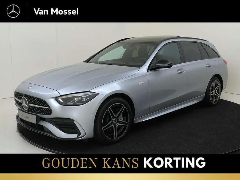 Grijs Nieuw 2025 Mercedes C300e Business Stationwagen | € 58.940 (Super prijs) - Afbeelding 1/4