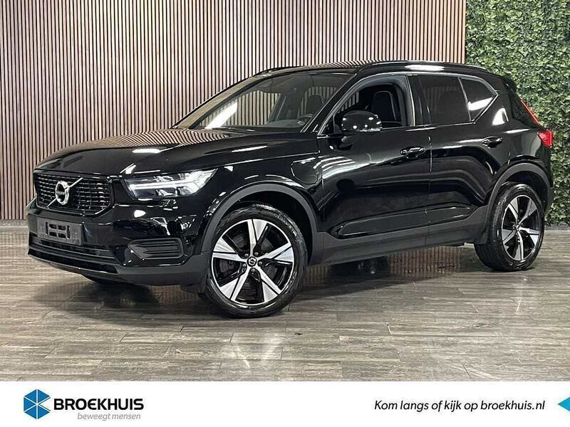 Zwart Gebruikt 2021 Volvo XC40 R-Design SUV | € 31.900 (Eerlijke prijs) - Afbeelding 1/4