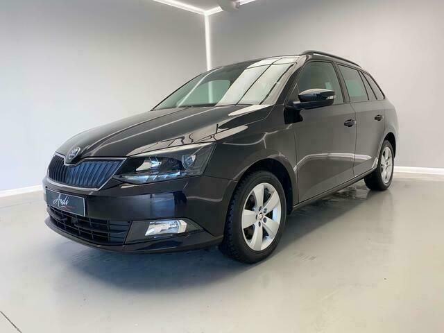 Zwart Gebruikt 2018 Skoda Fabia Stationwagen | € 10.950 (Eerlijke prijs) - Afbeelding 1/4