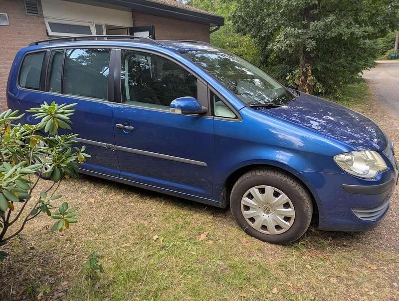Blauw Occasion 2007 VW Touran MPV | € 3.500 (Eerlijke prijs) - Afbeelding 1/4