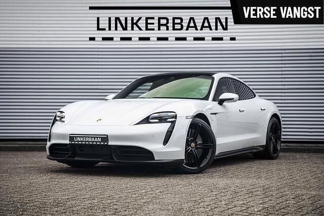 Wit Gebruikt 2020 Porsche Taycan Turbo S Sedan | € 73.945 - Afbeelding 1/3