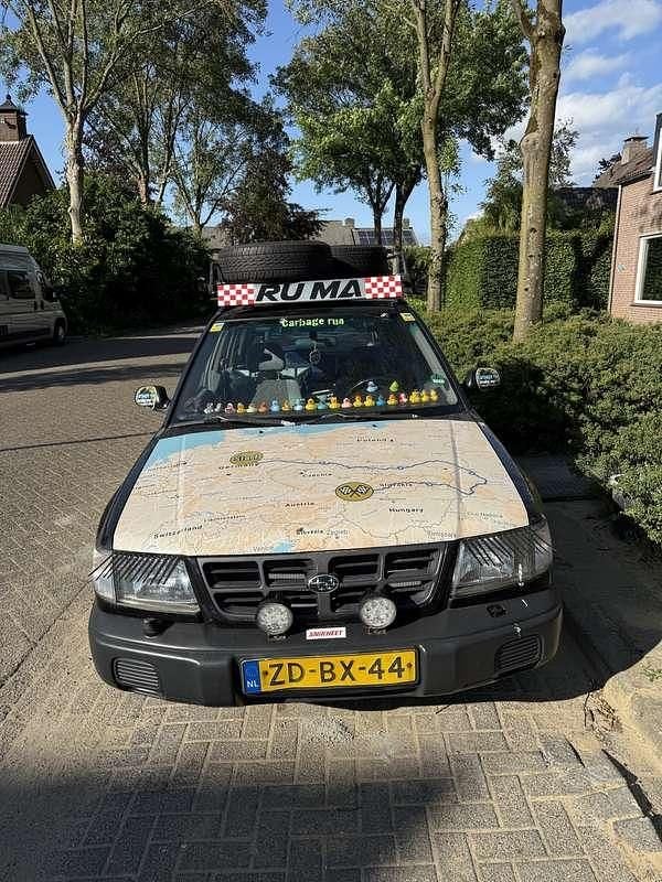 Zwart Gebruikt 1999 Subaru Forester SUV | € 2.450 (Eerlijke prijs) - Afbeelding 1/4