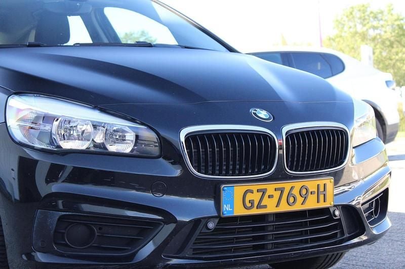 Occasion BMW 218 Sport Line 136 PK (100 kW) 2015 Zwart Stationwagen