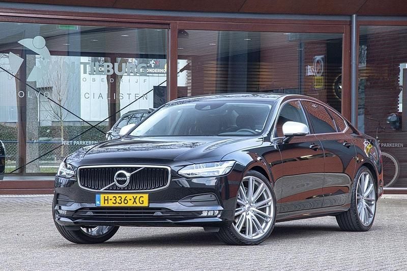 Occasion Volvo S90 Momentum 251 PK (184 kW) 2020 Zwart Sedan