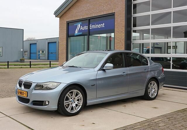 Blauw Gebruikt 2009 BMW 318 Comfort Edition Sedan | € 9.950 - Afbeelding 1/4