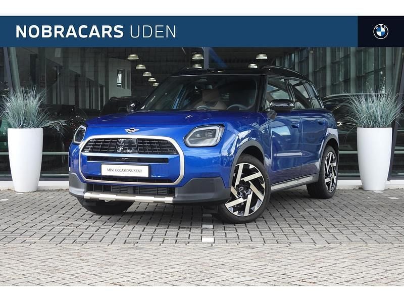 Blauw Gebruikt 2025 Mini Countryman Favoured SUV | € 49.850 (Eerlijke prijs) - Afbeelding 1/4