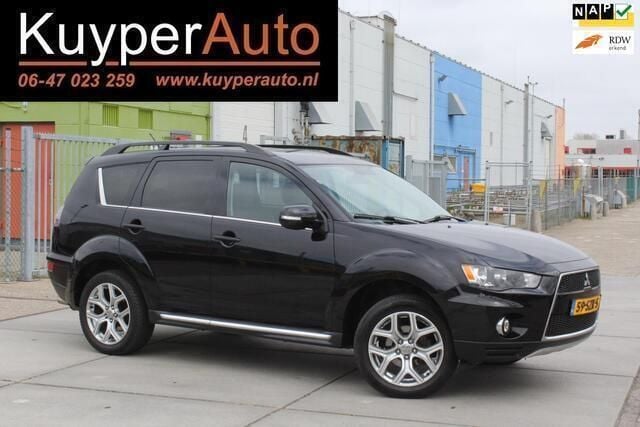Zwart Gebruikt 2012 Mitsubishi Outlander Edition SUV | € 7.400 (Super prijs) - Afbeelding 1/4