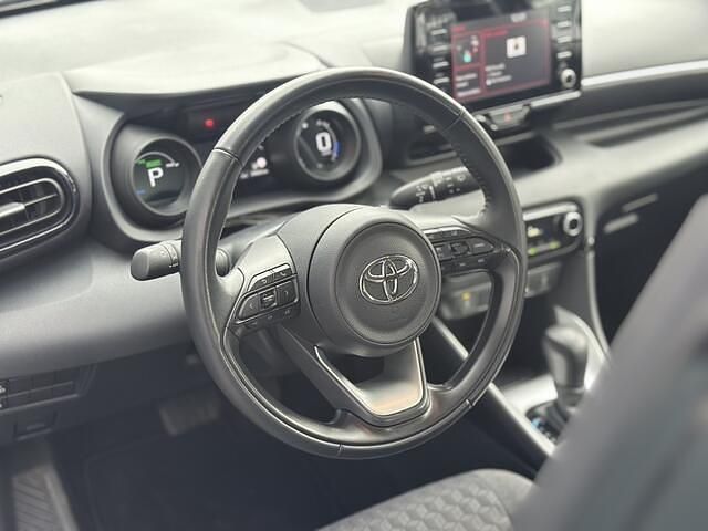 Occasion Toyota Yaris 93 PK (68 kW) 2024 Zwart Hatchback