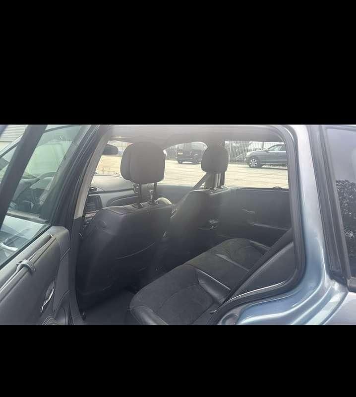 Occasion Renault Laguna II 135 PK (99 kW) 2004 Blauw Stationwagen