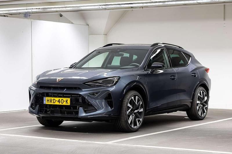 Grijs Gebruikt 2025 Cupra Formentor SUV | € 47.990 - Afbeelding 1/4