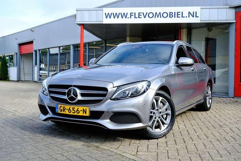Grijs Gebruikt 2015 Mercedes C350e Edition Stationwagen | € 18.950 (Eerlijke prijs) - Afbeelding 1/4