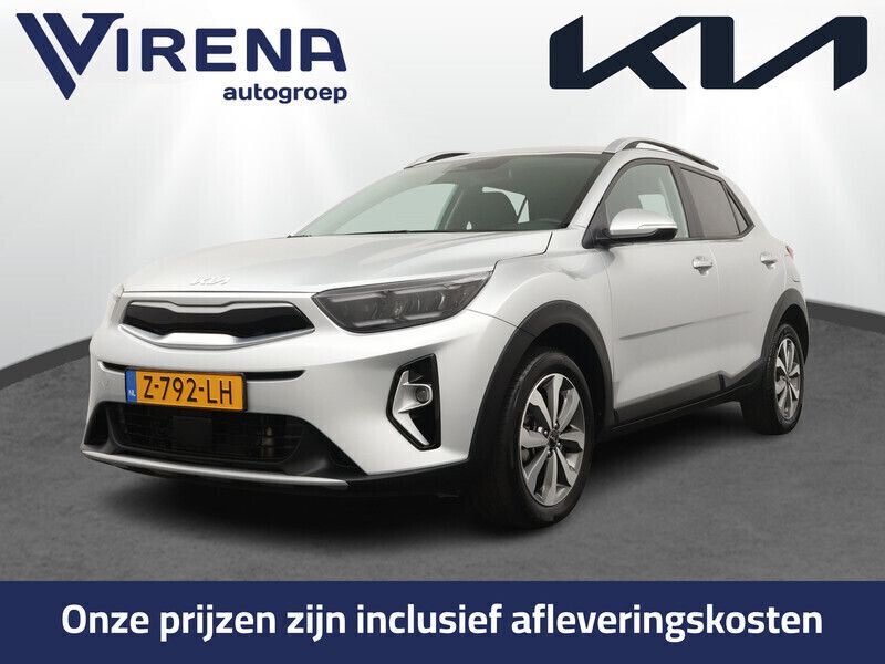 Grijs Gebruikt 2024 Kia Stonic SUV | € 24.950 (Iets duurder) - Afbeelding 1/4