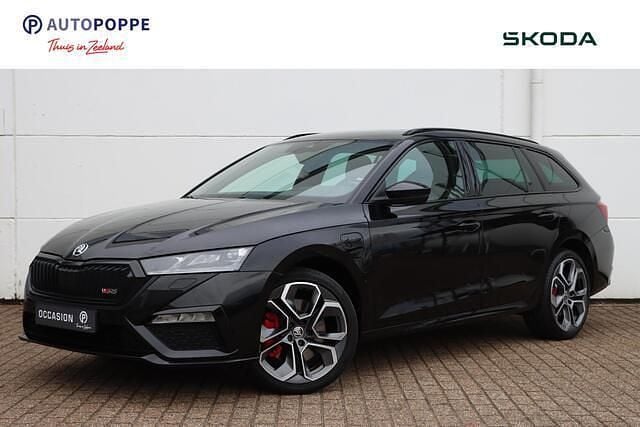 Zwart Occasion 2021 Skoda Octavia RS Stationwagen | € 27.940 (Goede deal) - Afbeelding 1/4