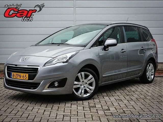 Grijs Gebruikt 2015 Peugeot 5008 Style MPV | € 9.480 (Duur) - Afbeelding 1/4