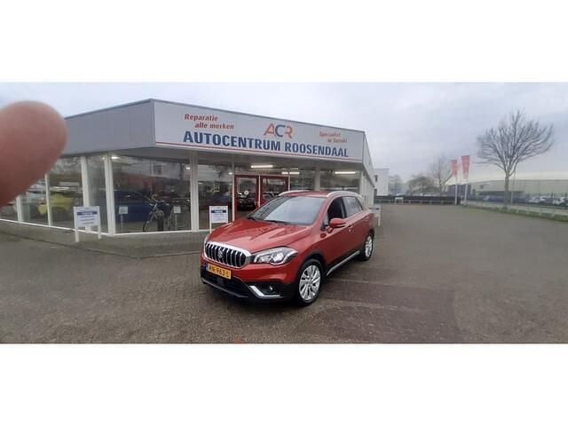 Rood Gebruikt 2018 Suzuki SX4 S-Cross Exclusive SUV | € 13.949 (Eerlijke prijs) - Afbeelding 1/4