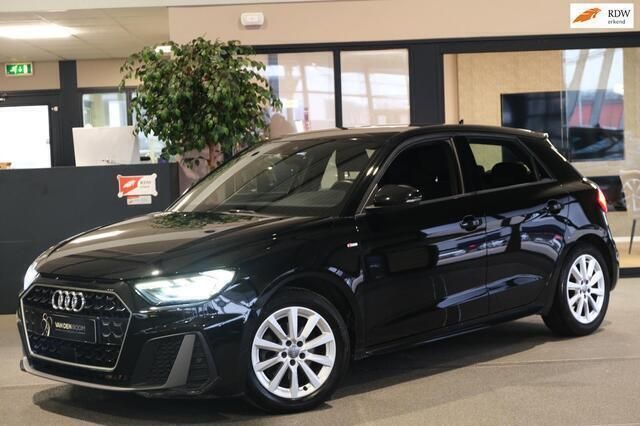 Zwart, metallic lak Gebruikt 2019 Audi A1 Sportback S-Line Hatchback | € 18.950 (Super prijs) - Afbeelding 1/4