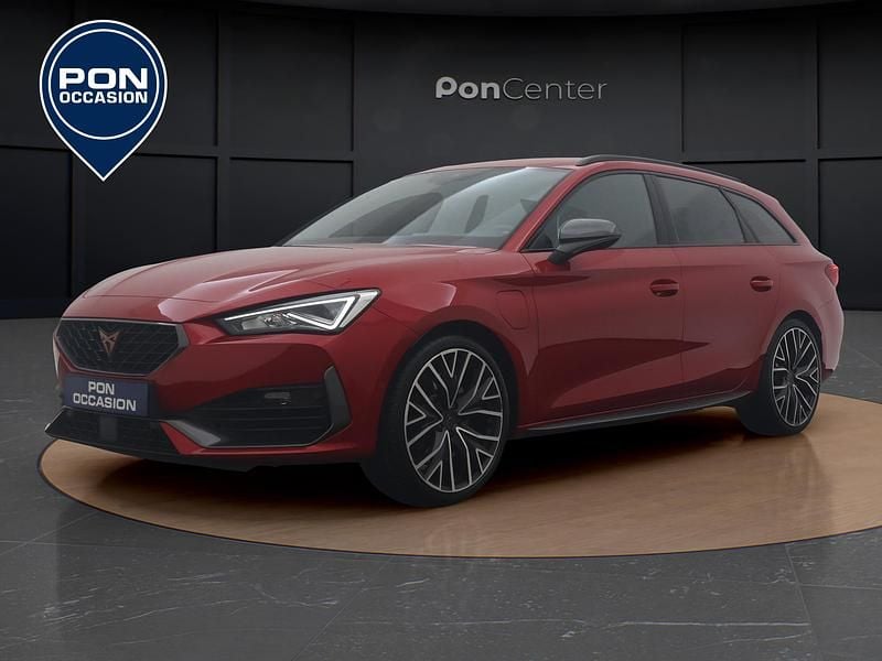 Rood Gebruikt 2023 Cupra Leon VZ Stationwagen | € 27.950 (Eerlijke prijs) - Afbeelding 1/3