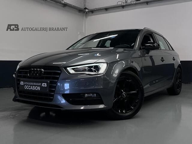 Grijs Gebruikt 2015 Audi A3 Sportback Ambiente Hatchback | € 15.799 (Eerlijke prijs) - Afbeelding 1/4