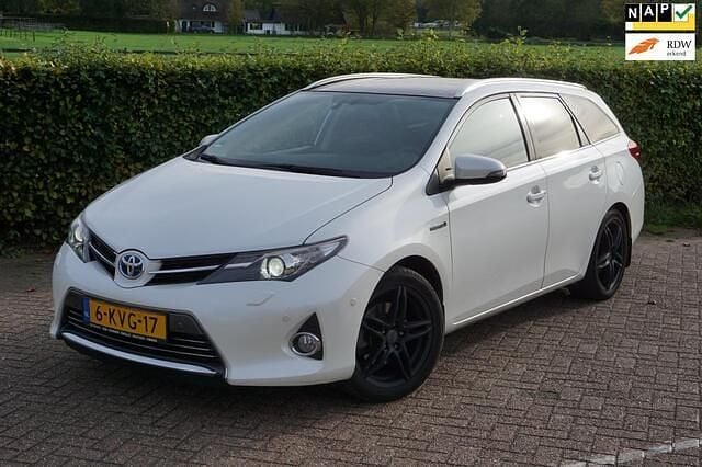 Wit Gebruikt 2013 Toyota Auris Touring Sports Stationwagen | € 9.999 (Eerlijke prijs) - Afbeelding 1/4