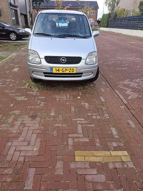Zilver Gebruikt 2001 Opel Agila Comfort MPV | € 250 (Super prijs) - Afbeelding 1/4