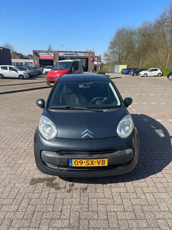 Grijs Gebruikt 2006 Citroën C1 Hatchback | € 2.199 (Eerlijke prijs) - Afbeelding 1/4