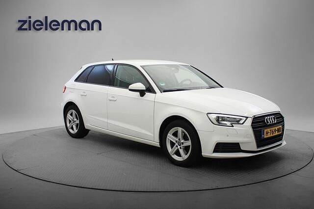 Occasion Audi A3 Sportback Proline 131 PK (96 kW) 2020 Wit Hatchback