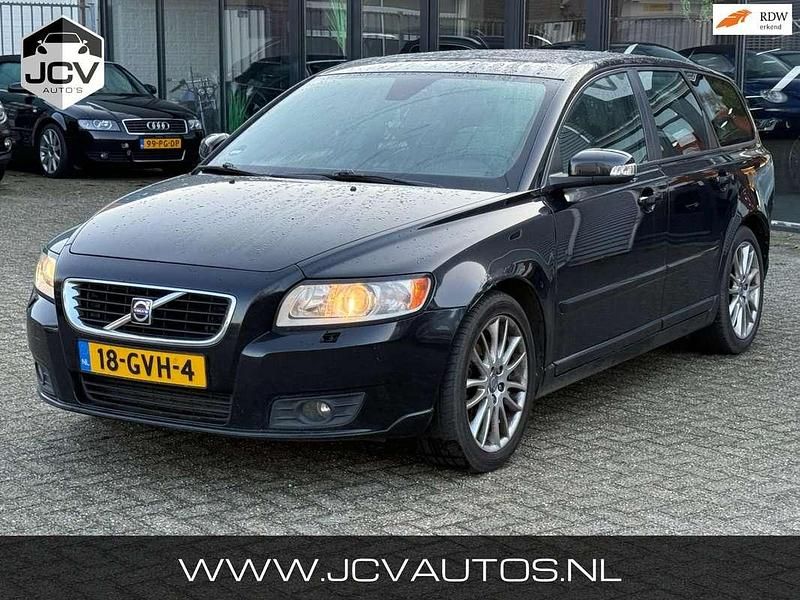 Zwart (metallic) Occasion 2008 Volvo V50 Momentum Stationwagen | € 1.488 (Duur) - Afbeelding 1/4