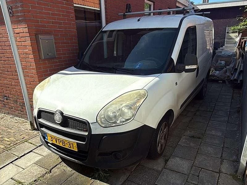 Wit Gebruikt 2011 Fiat Doblò MPV | € 123.456 - Afbeelding 1/3
