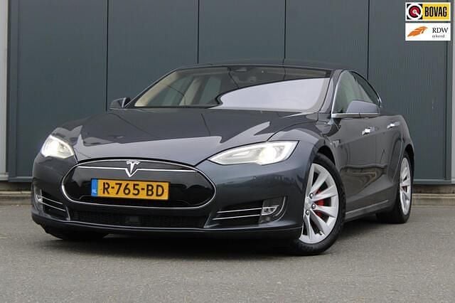 Grijs (metallic) Gebruikt 2015 Tesla Model S Hatchback | € 17.500 (Super prijs) - Afbeelding 1/4