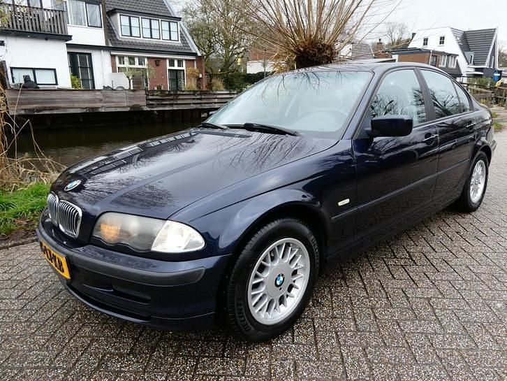Gebruikt 1999 BMW 323 Executive | € 3.245 - Afbeelding 1/4