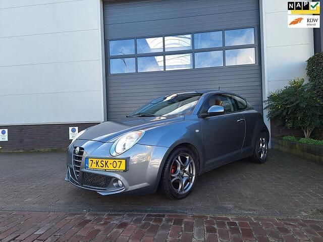 Grijs Occasion 2013 Alfa Romeo MiTo Distinctive Hatchback | € 5.950 (Eerlijke prijs) - Afbeelding 1/4