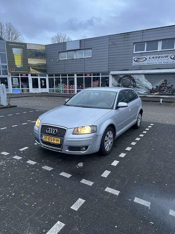 Grijs Occasion 2007 Audi A3 Attraction Hatchback | € 2.500 (Super prijs) - Afbeelding 1/4