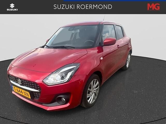 Rood Gebruikt 2024 Suzuki Swift Hatchback | € 19.740 (Eerlijke prijs) - Afbeelding 1/4