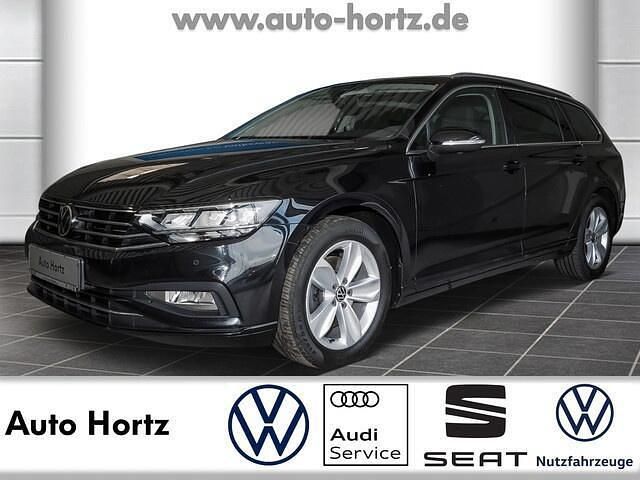 Zwart Gebruikt 2021 VW Passat Business Stationwagen | € 31.865 - Afbeelding 1/4