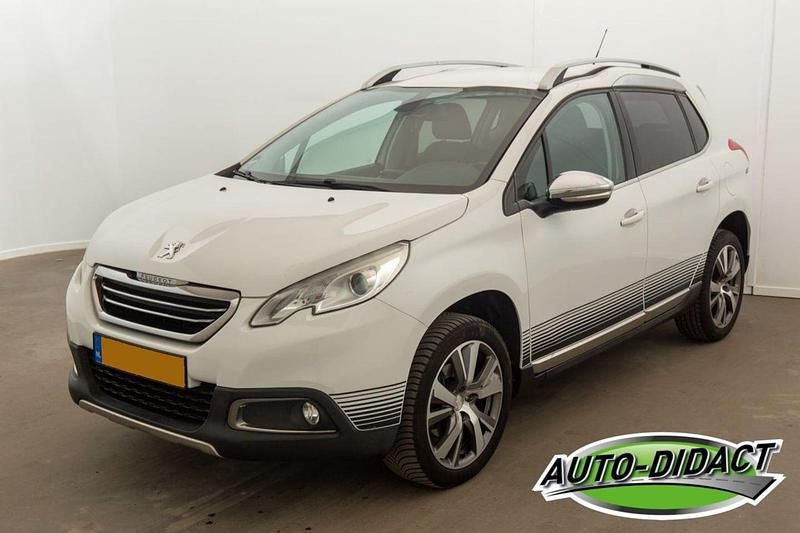 Wit Gebruikt 2016 Peugeot 2008 SUV | € 6.100 - Afbeelding 1/4