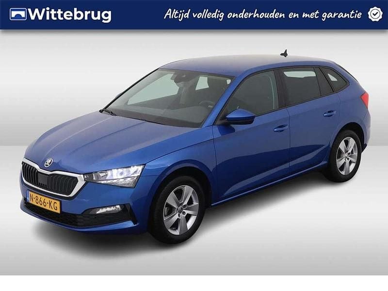 Blauw Gebruikt 2021 Skoda Scala Ambition Hatchback | € 16.450 (Eerlijke prijs) - Afbeelding 1/2