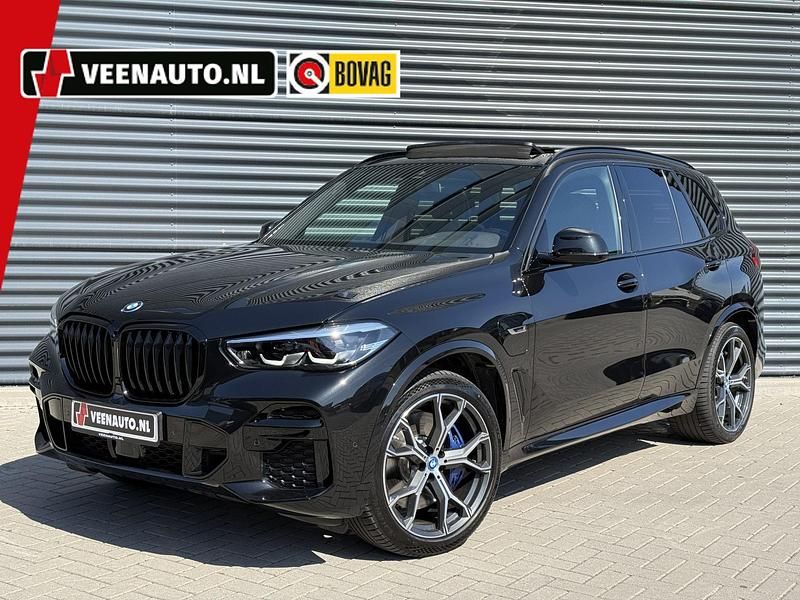 Zwart Occasion 2022 BMW X5 Executive SUV | € 68.945 (Eerlijke prijs) - Afbeelding 1/4