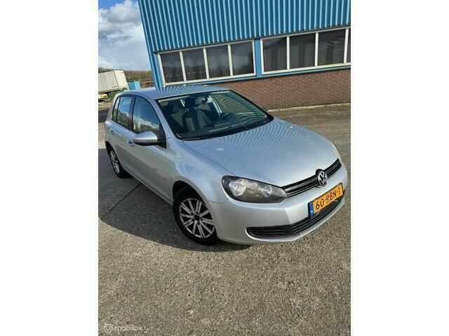Grijs Gebruikt 2011 VW Golf VI Comfortline Hatchback | € 4.500 - Afbeelding 1/4
