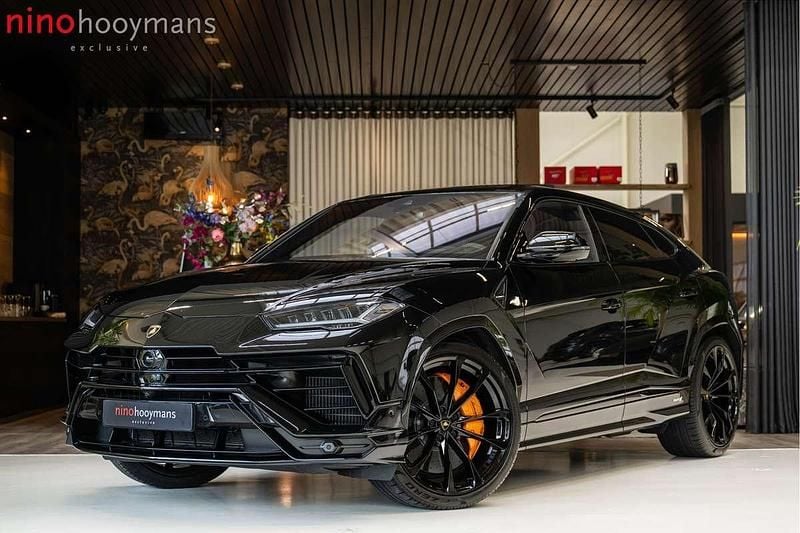 Zwart Gebruikt 2025 Lamborghini Urus SUV | € 399.950 (Eerlijke prijs) - Afbeelding 1/4